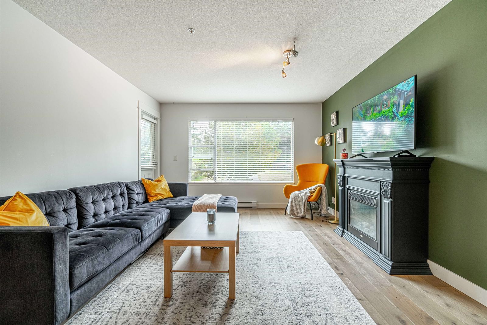 Listing Image 14