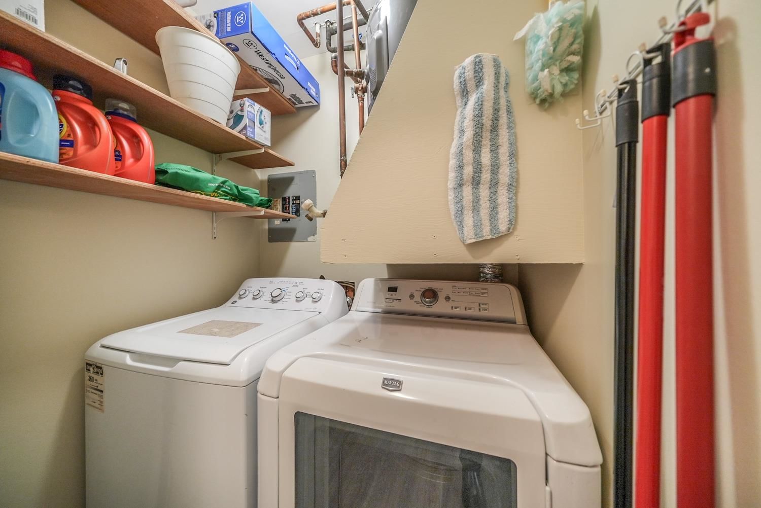 Listing Image 12