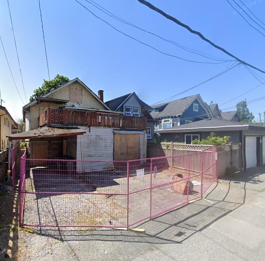 Listing Image 4