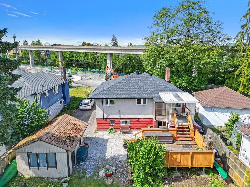 Listing Image 16