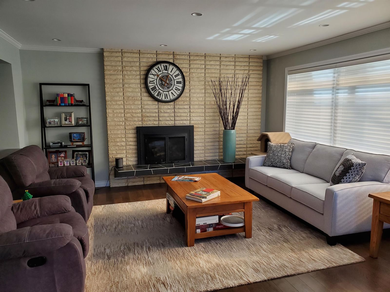Listing Image 12