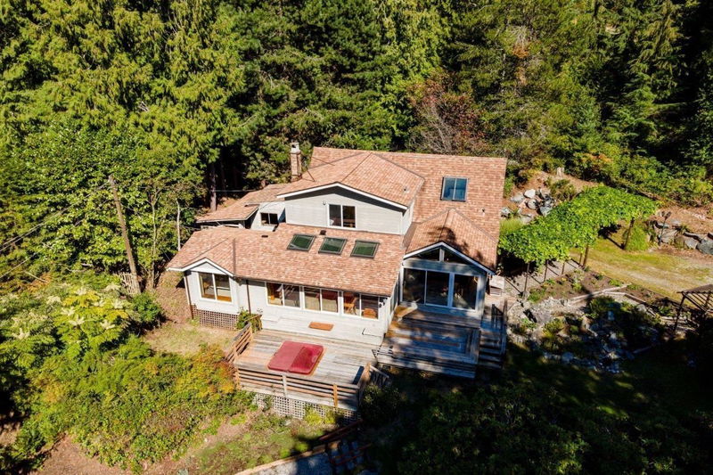 687 Windjammer Road, Bowen Island, British Columbia (MLS R2921947)