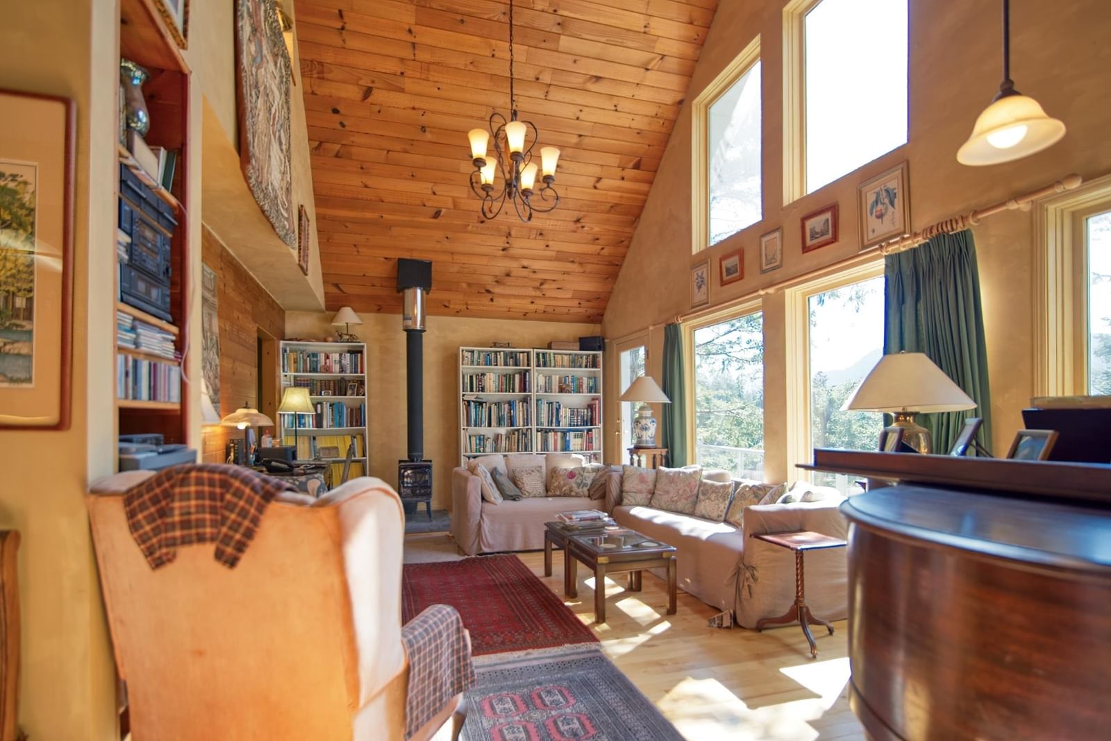 Listing Image 19