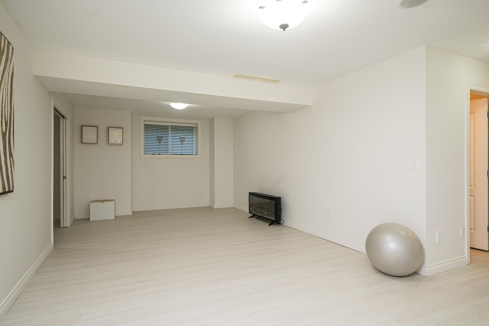 Listing Image 34