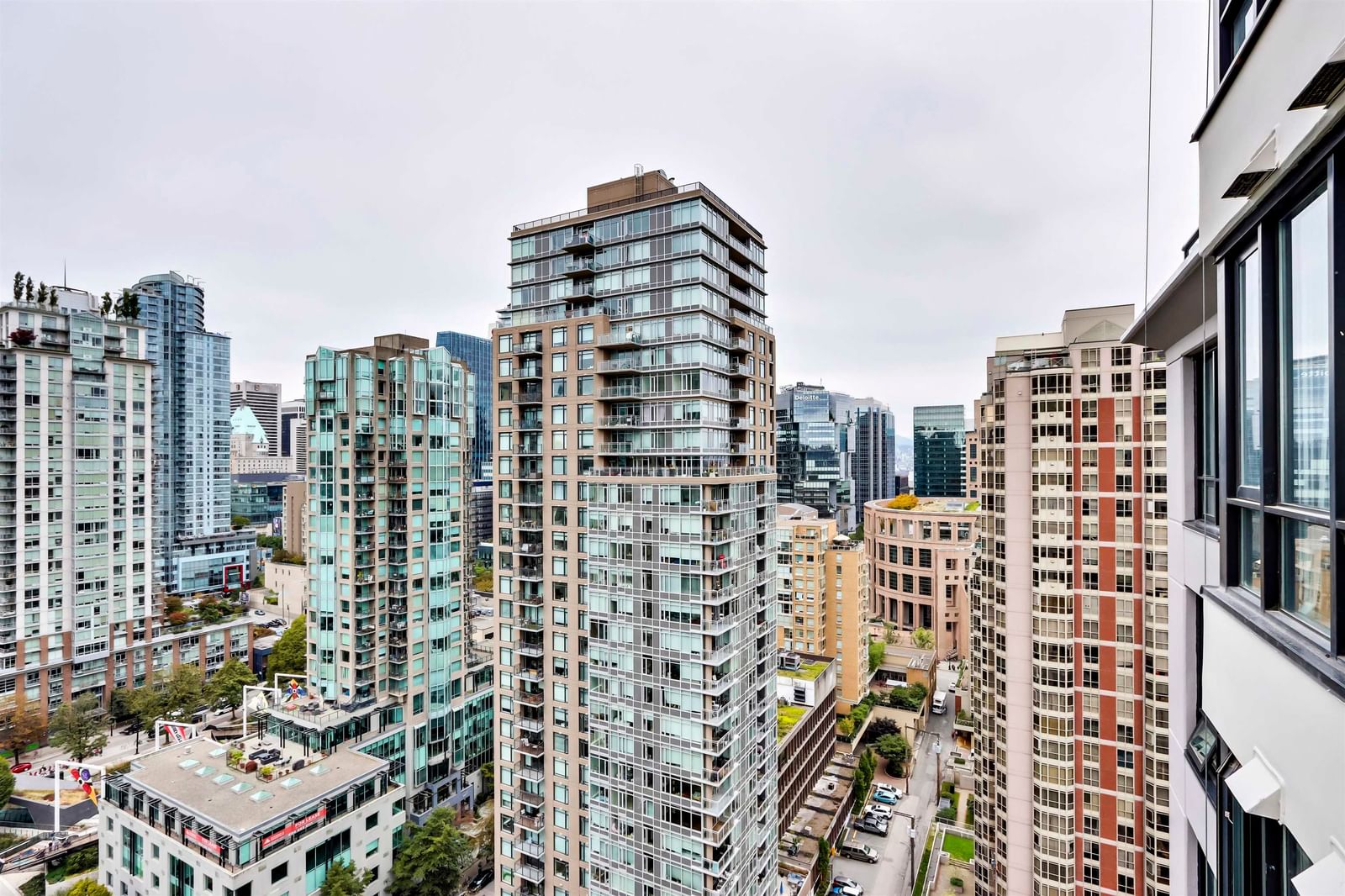 Listing Image 10