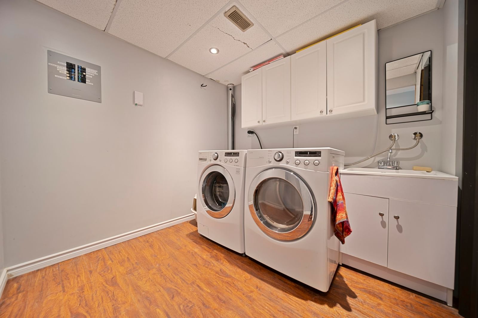 Listing Image 16