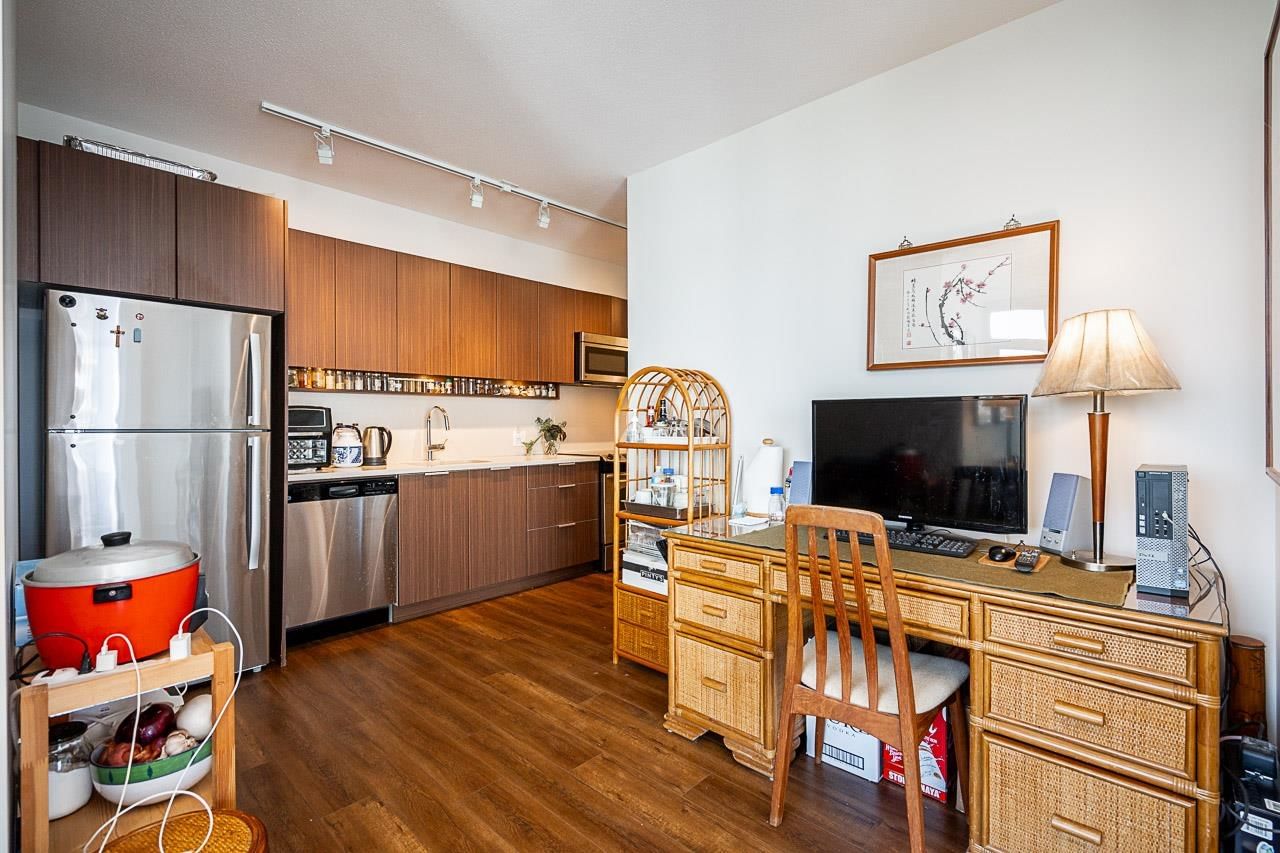 Listing Image 9