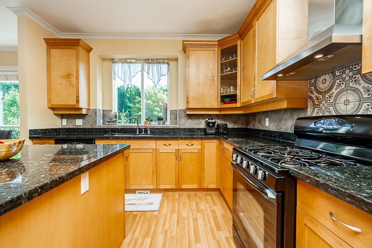 Listing Image 12