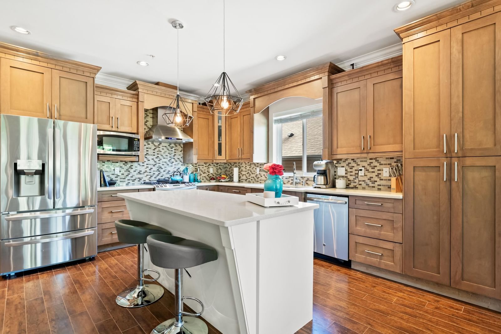 Listing Image 12