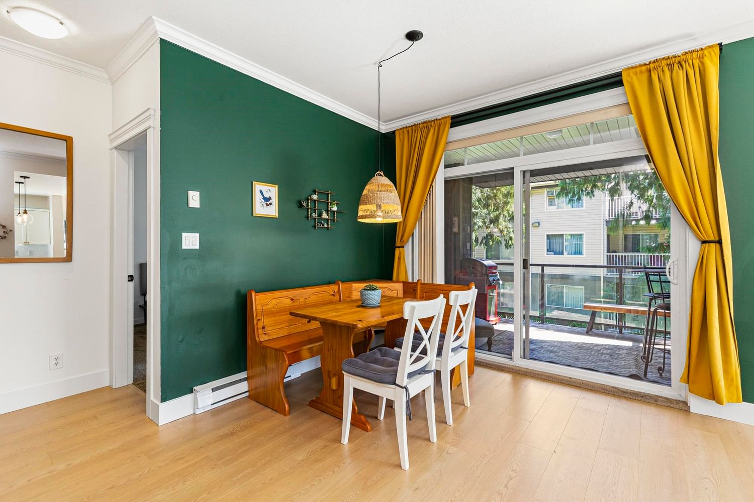 Listing Image 19