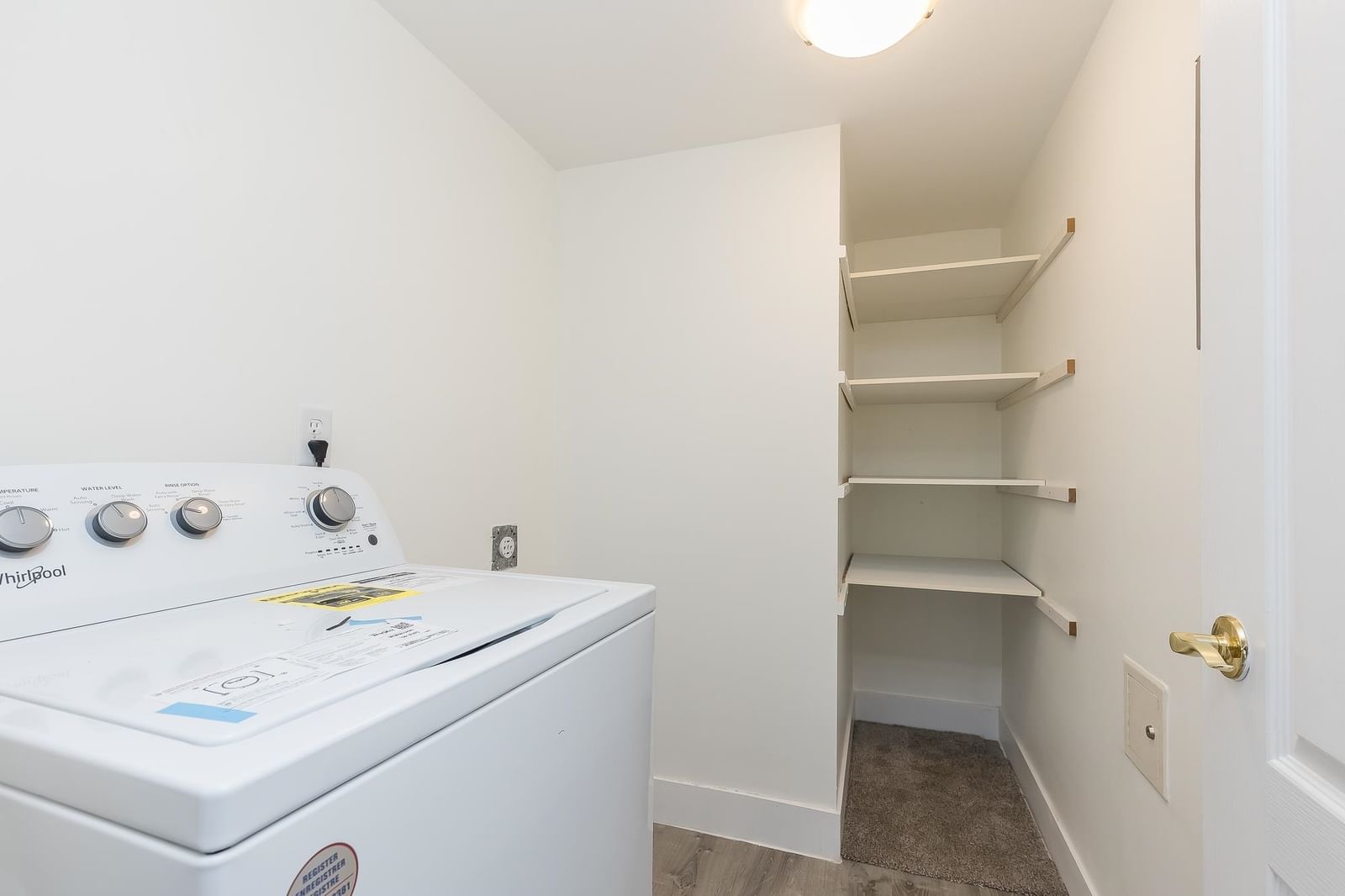 Listing Image 14