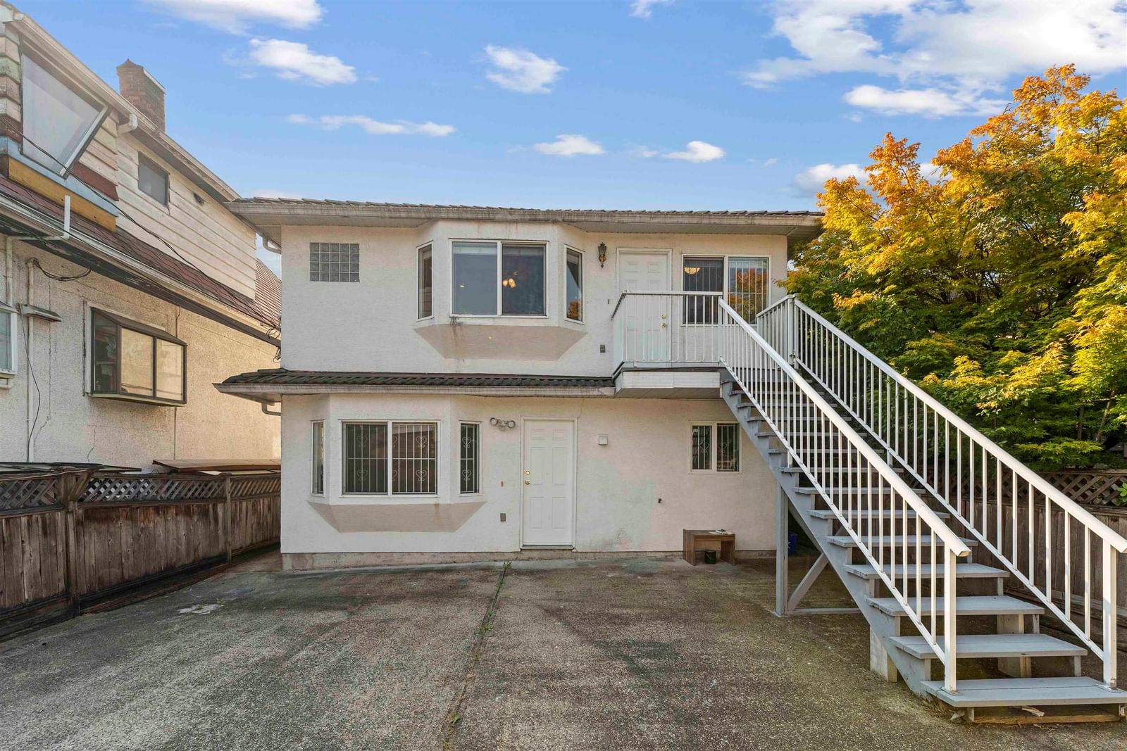 Listing Image 12