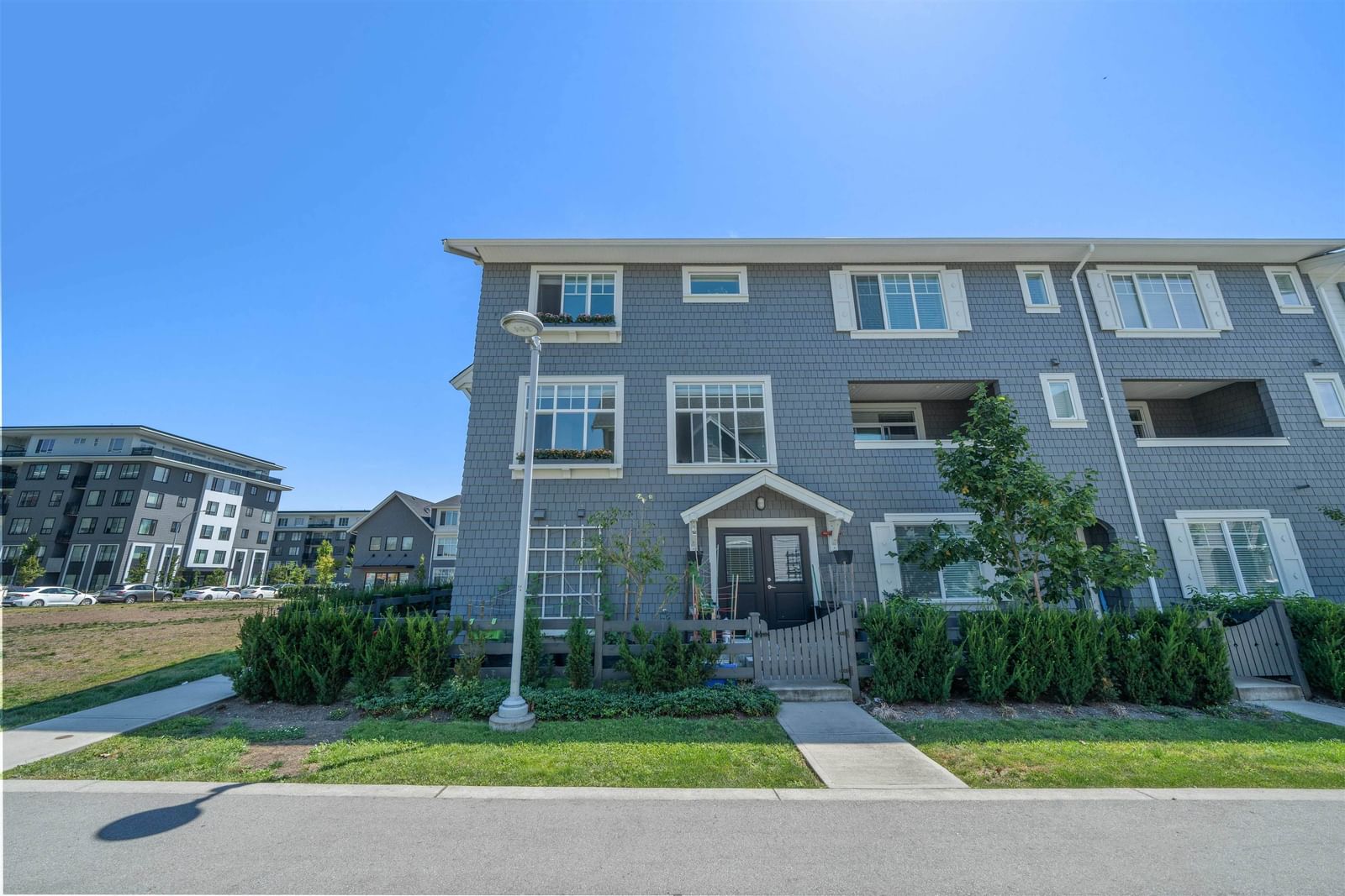 Listing Image 17