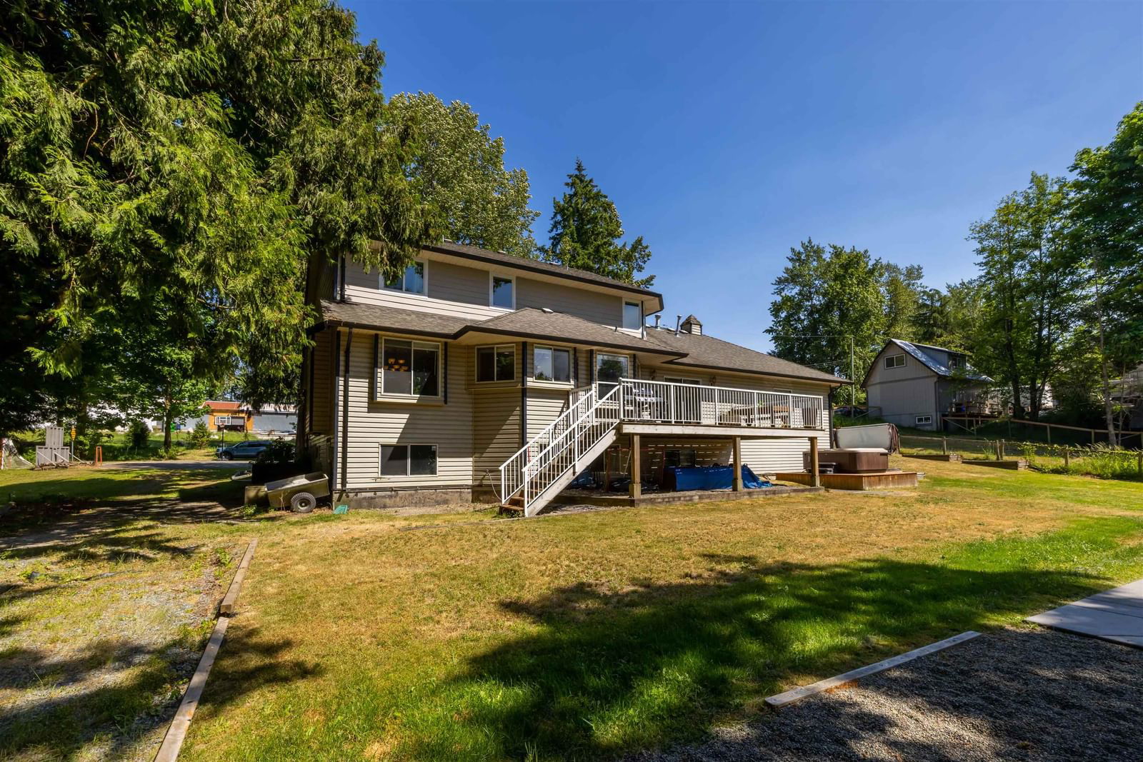 Listing photo 2