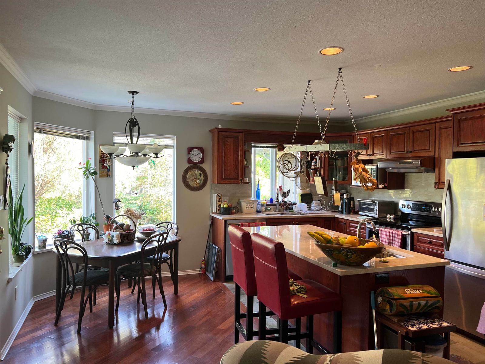 Listing Image 12