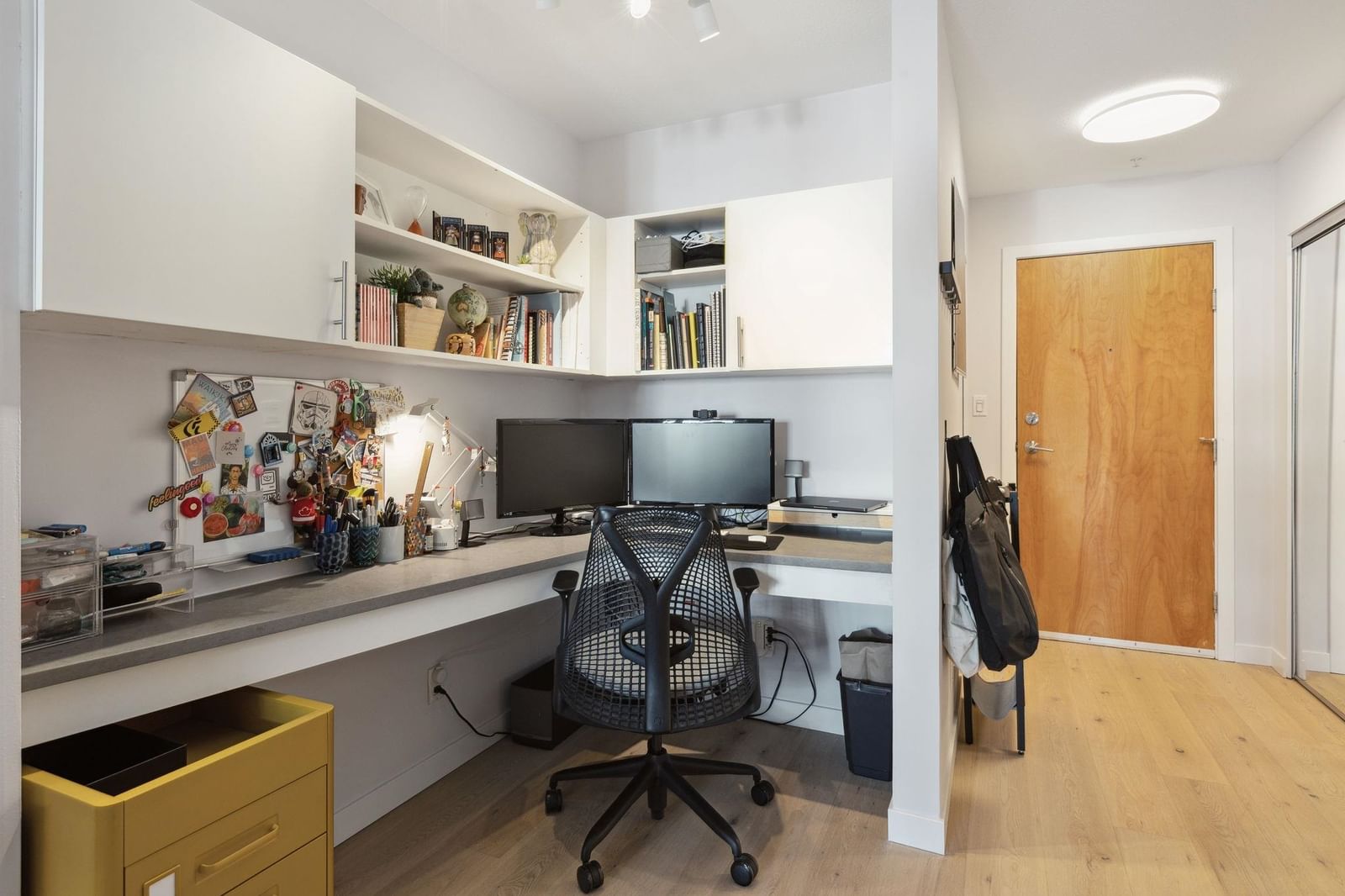Listing Image 12