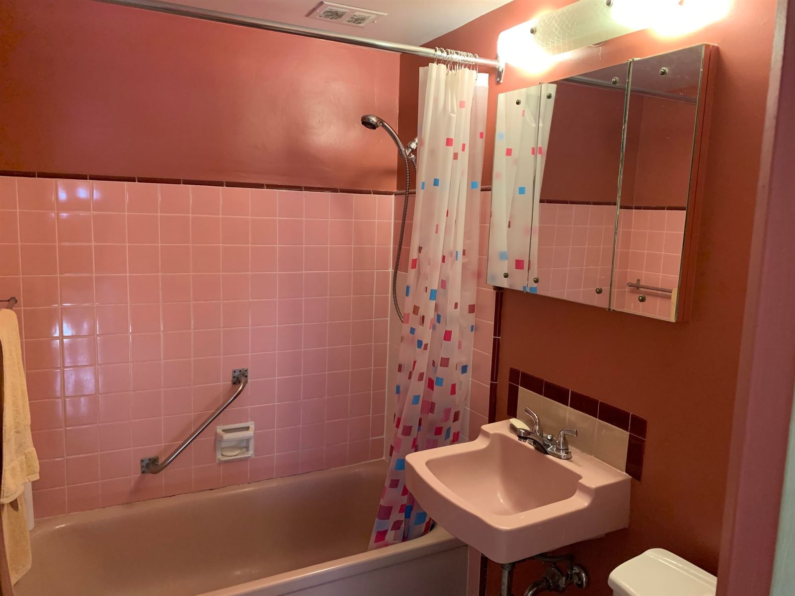 Listing Image 11