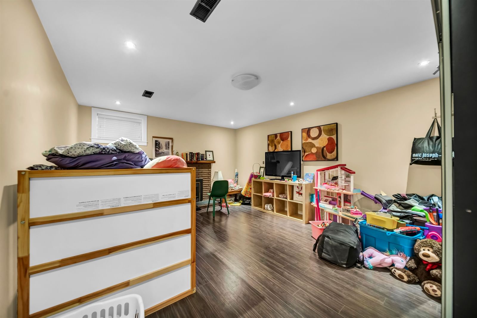 Listing Image 21