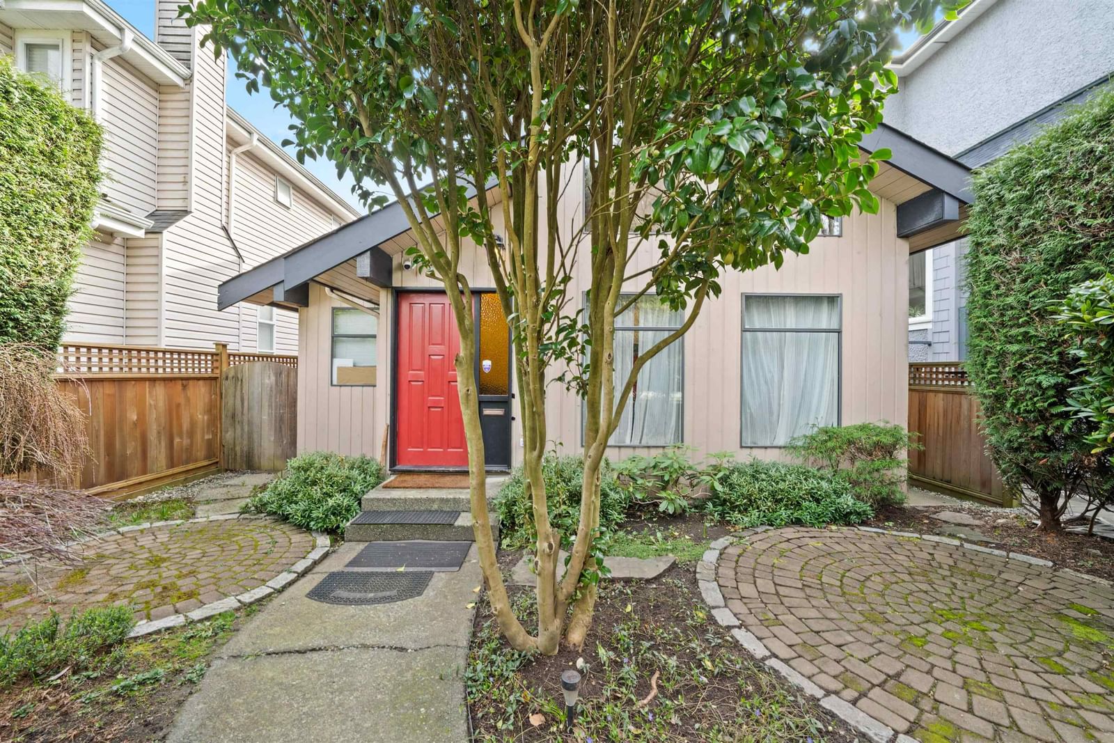 Listing Image 6