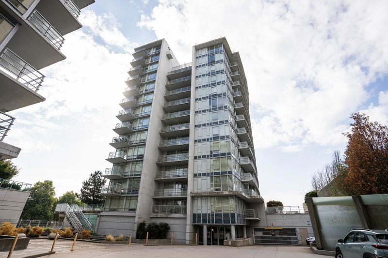 8288 Lansdowne Road #1801, Richmond, British Columbia (MLS R2922613)