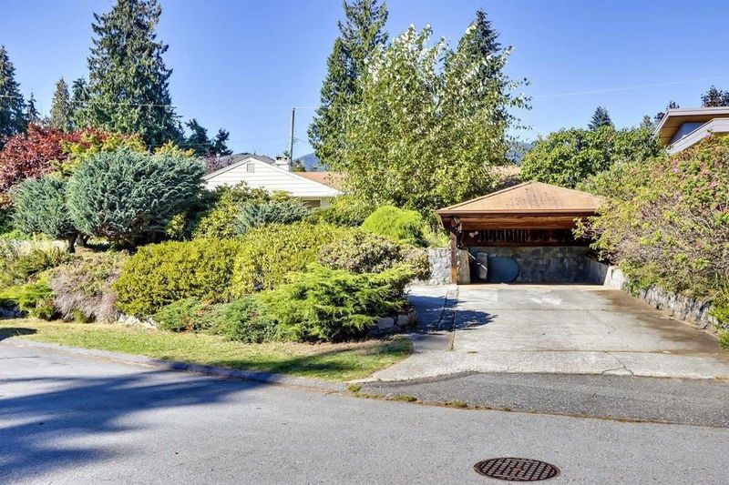 764 Blythwood Drive, North Vancouver, British Columbia (MLS R2922621)