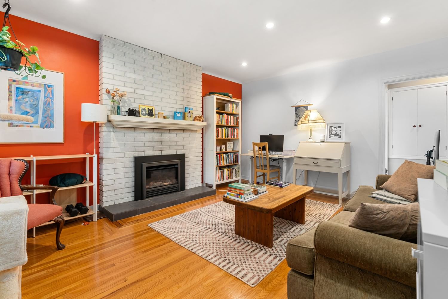 Listing Image 2