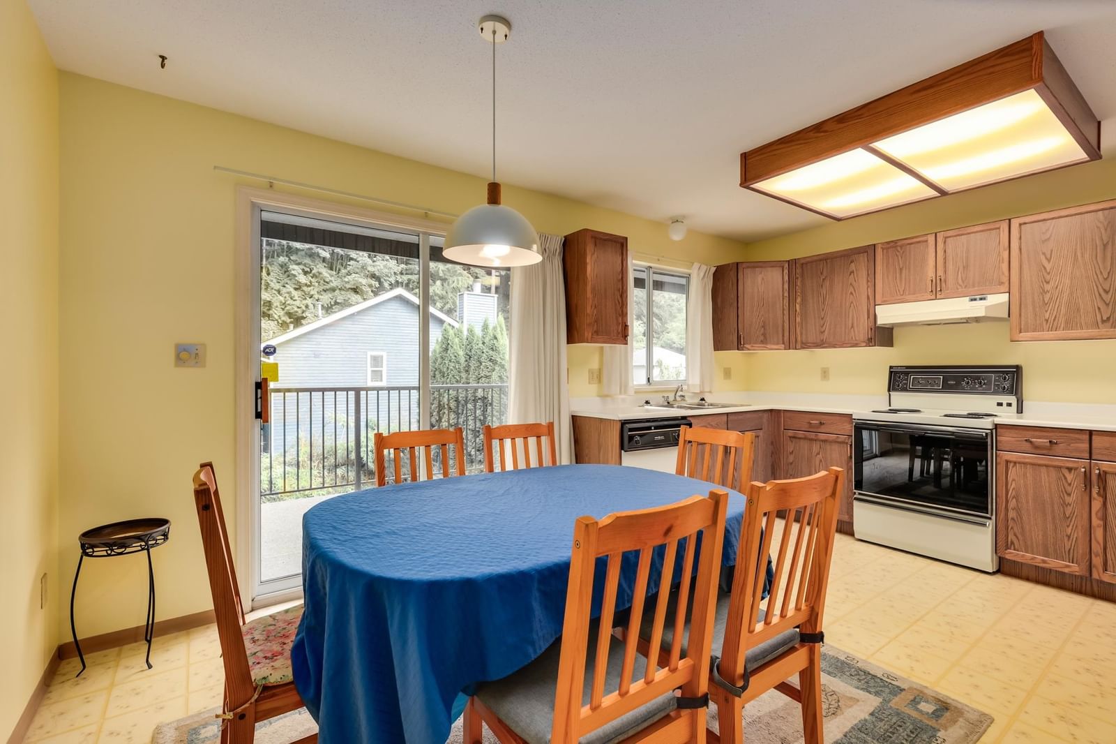 Listing Image 5