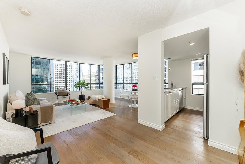 1406 - 1060 Alberni Street, Vancouver, V6E 4K2 | Image 3