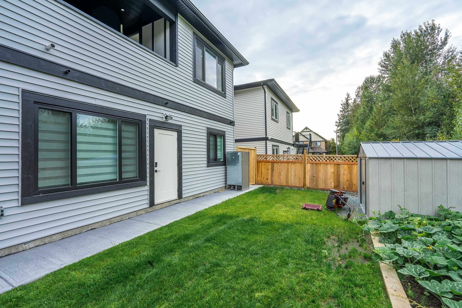 Listing Image 23