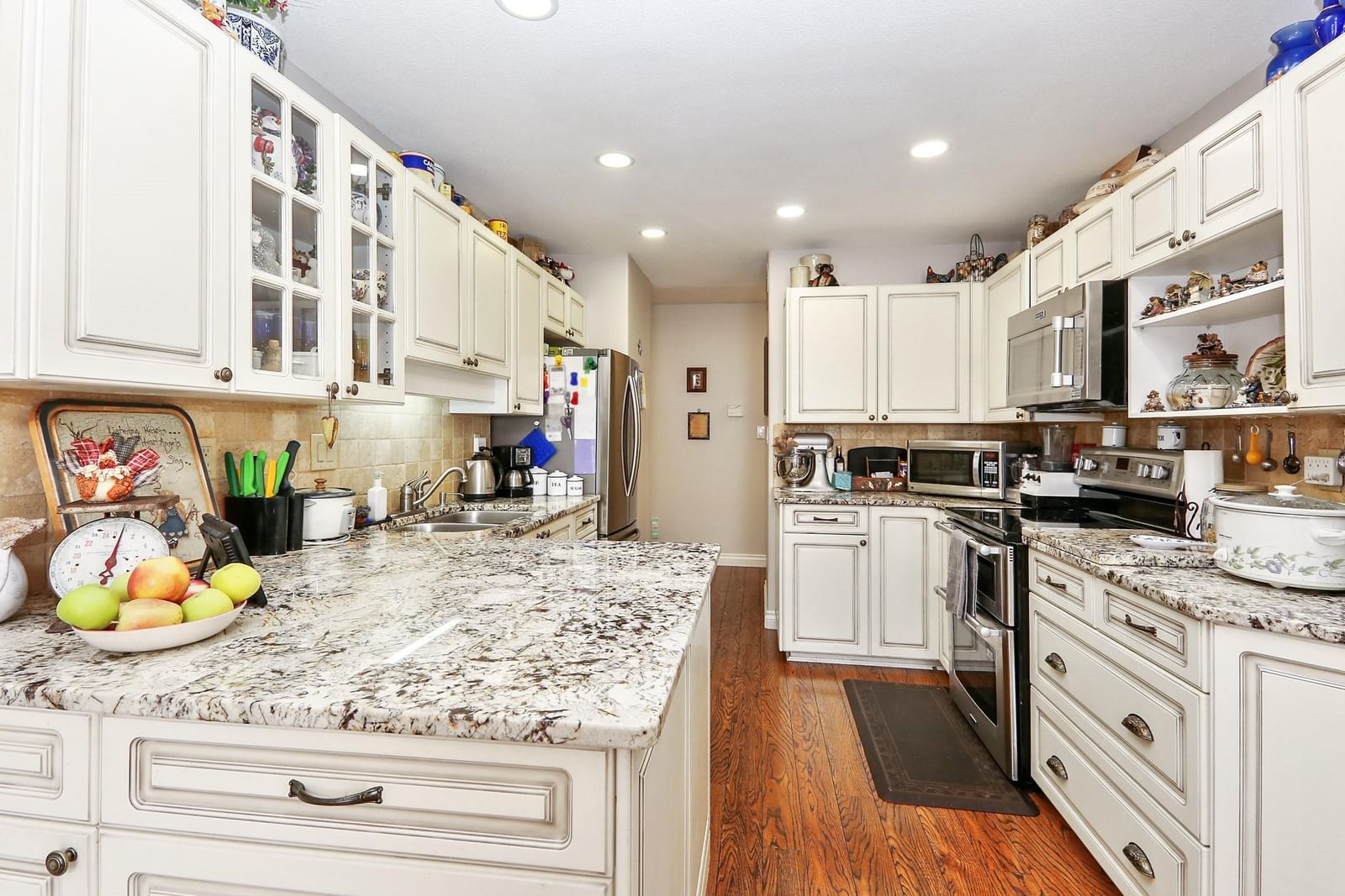 Listing Image 6