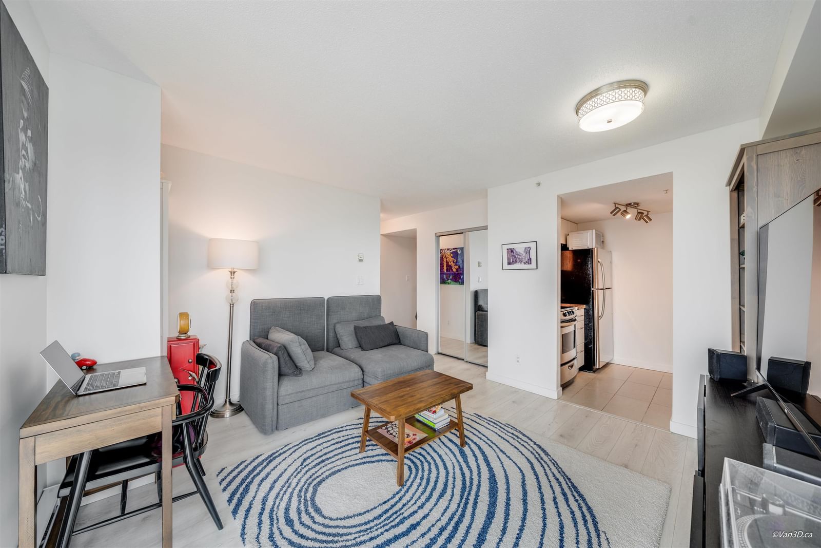 Listing Image 8