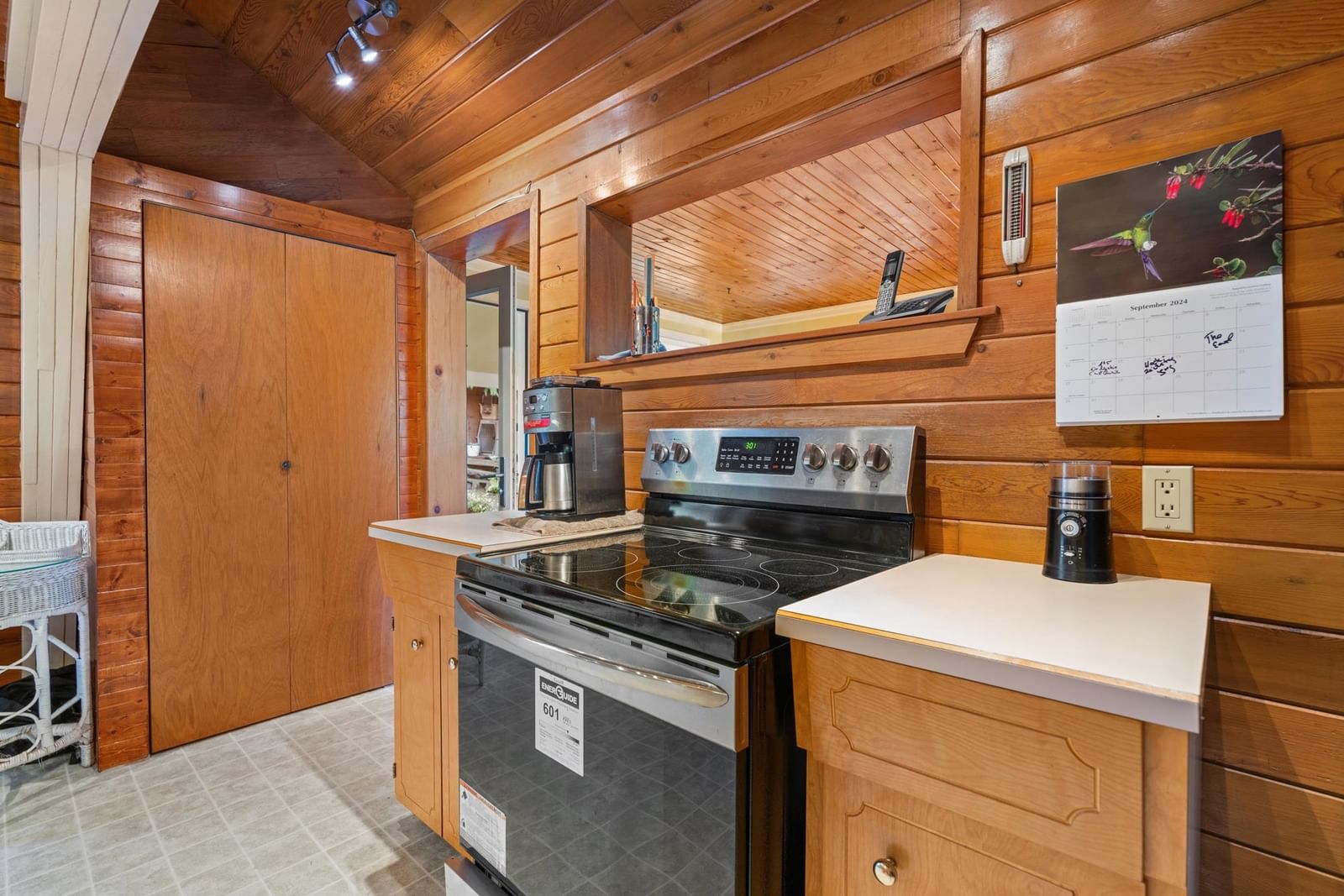 Listing Image 12