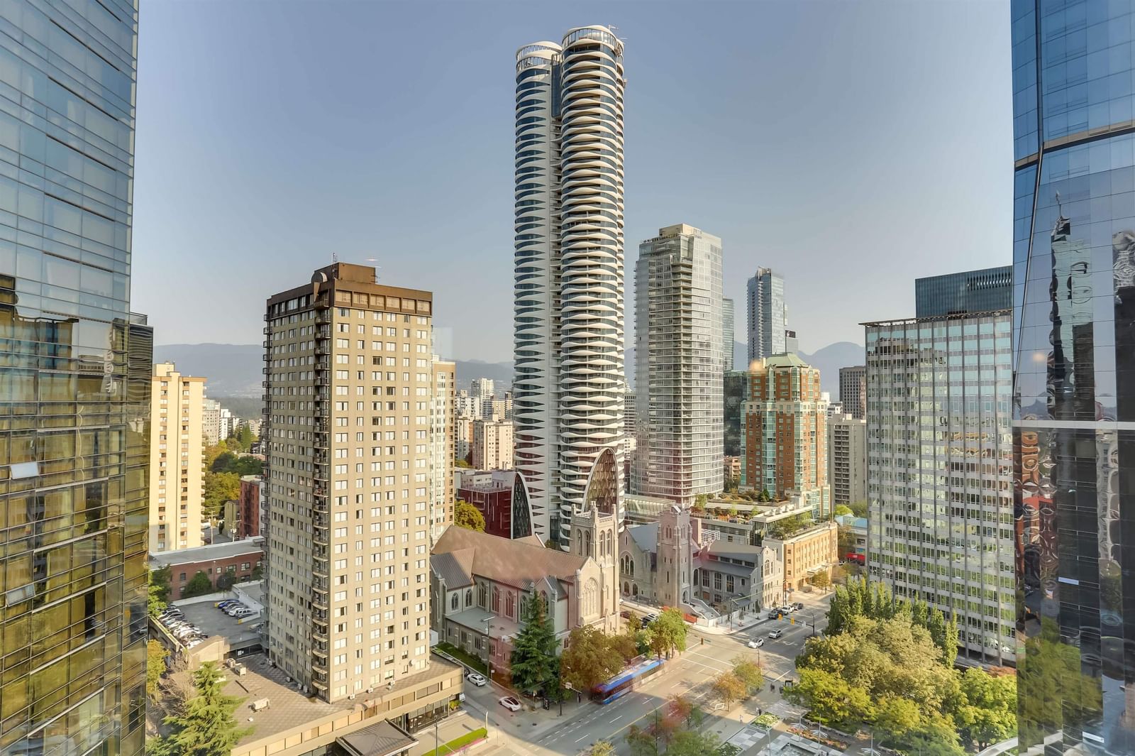 Listing Image 10