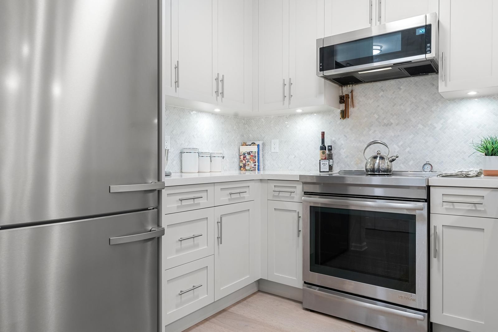 Listing Image 15