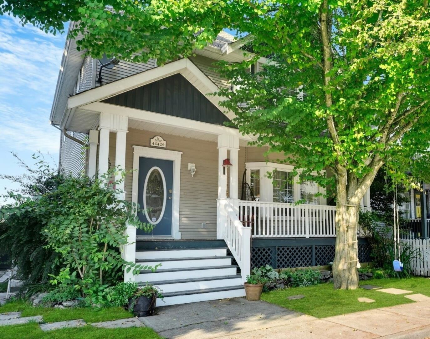 Listing Image 1
