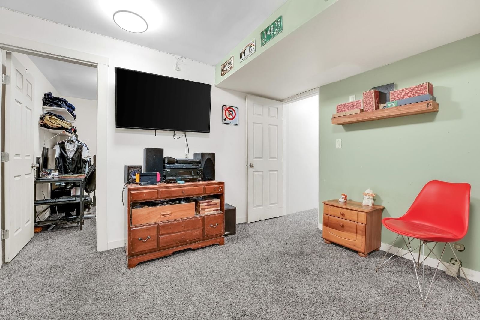 Listing Image 24
