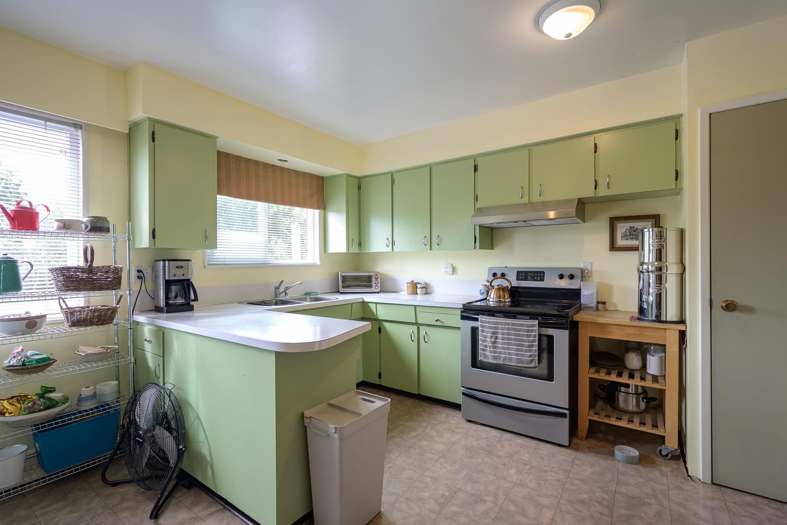Listing Image 12
