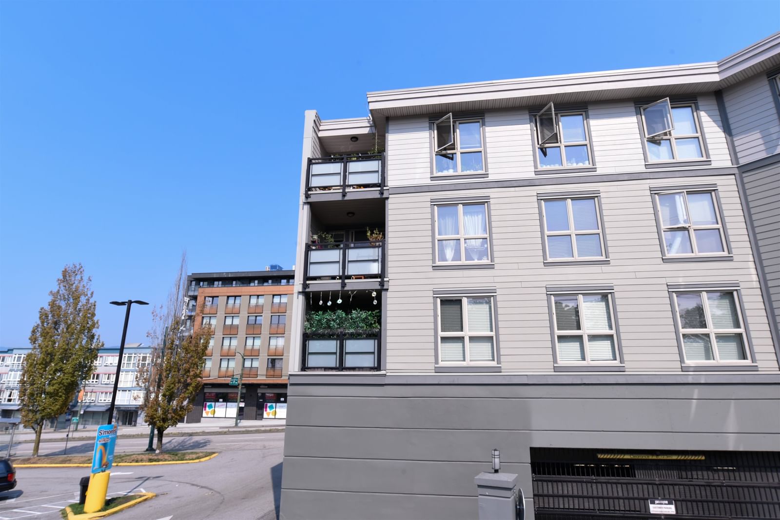 Listing Image 22