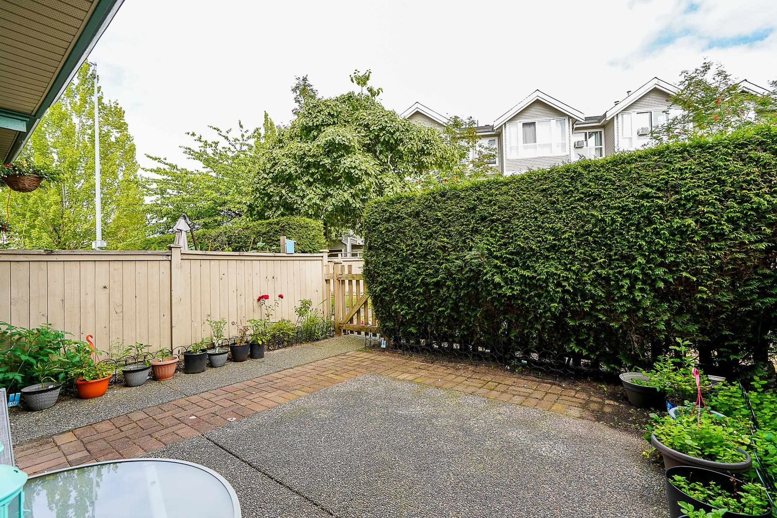Listing Image 8
