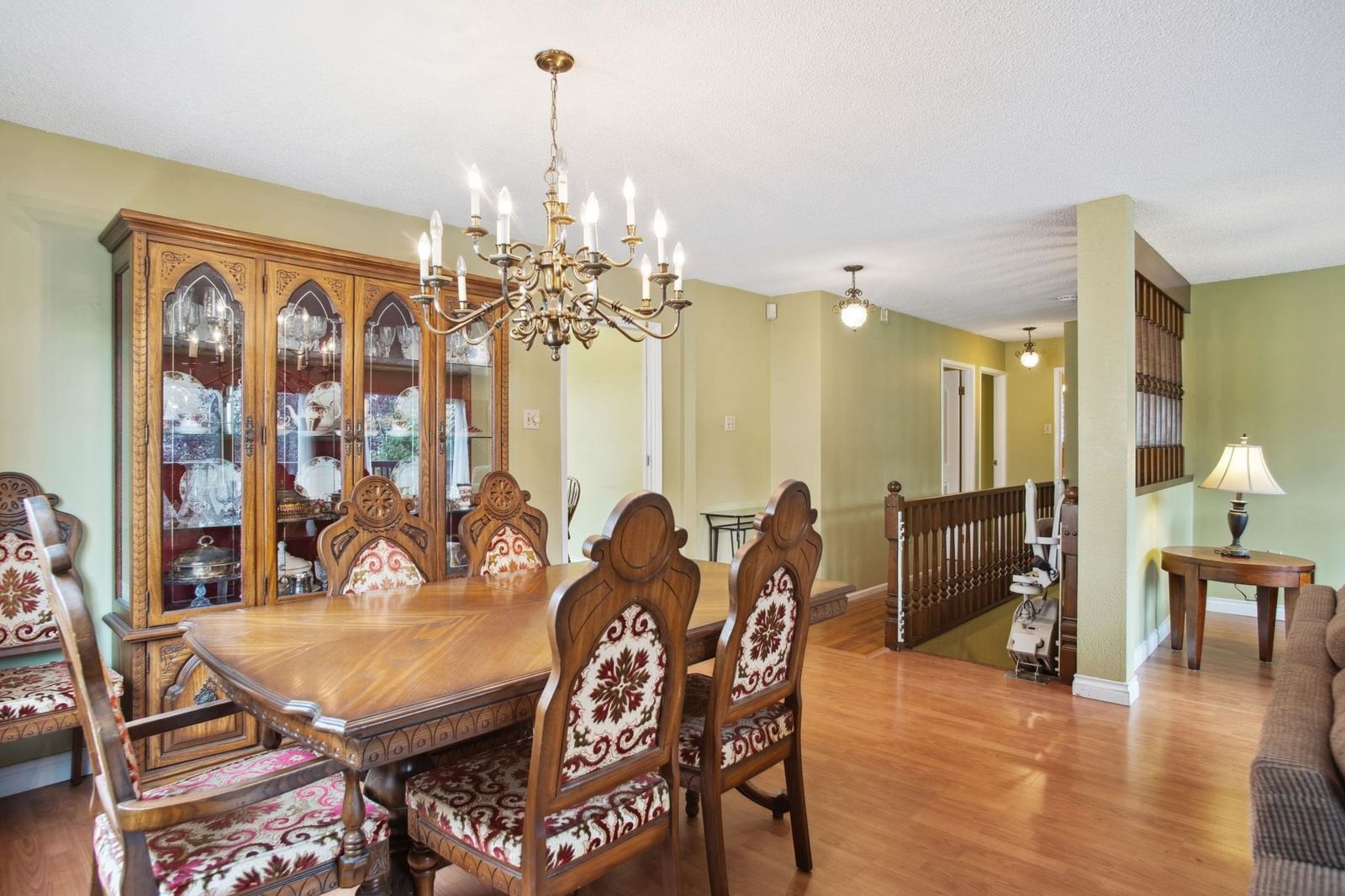 Listing Image 11