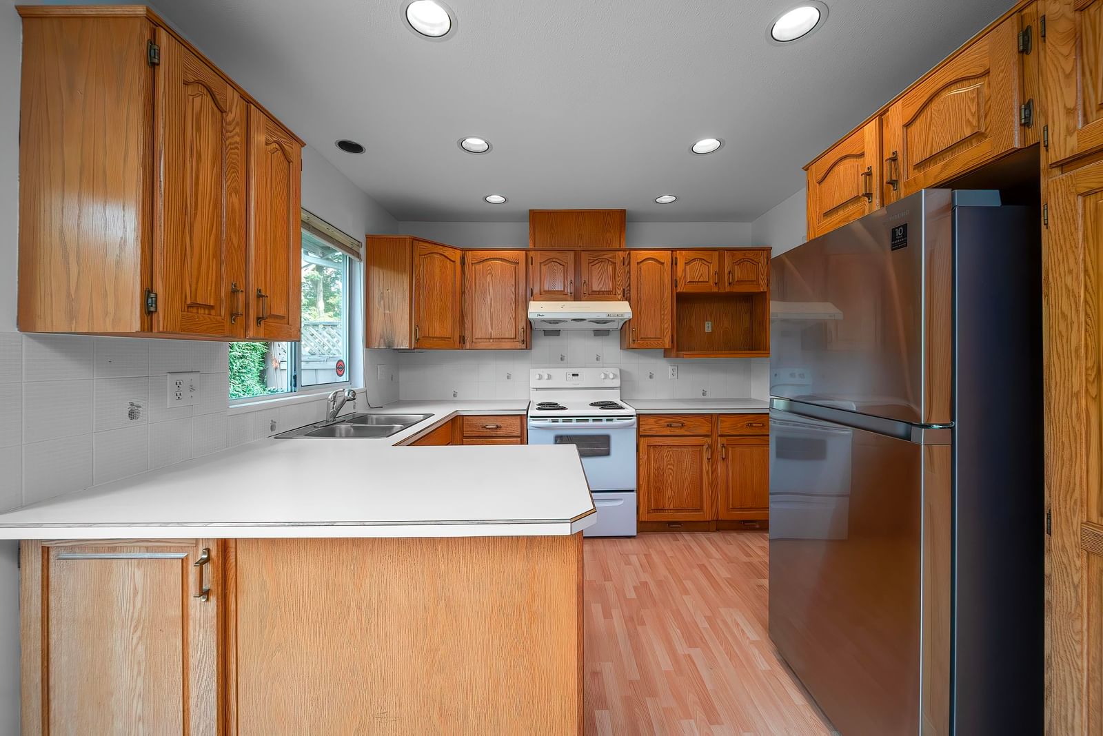 Listing Image 23