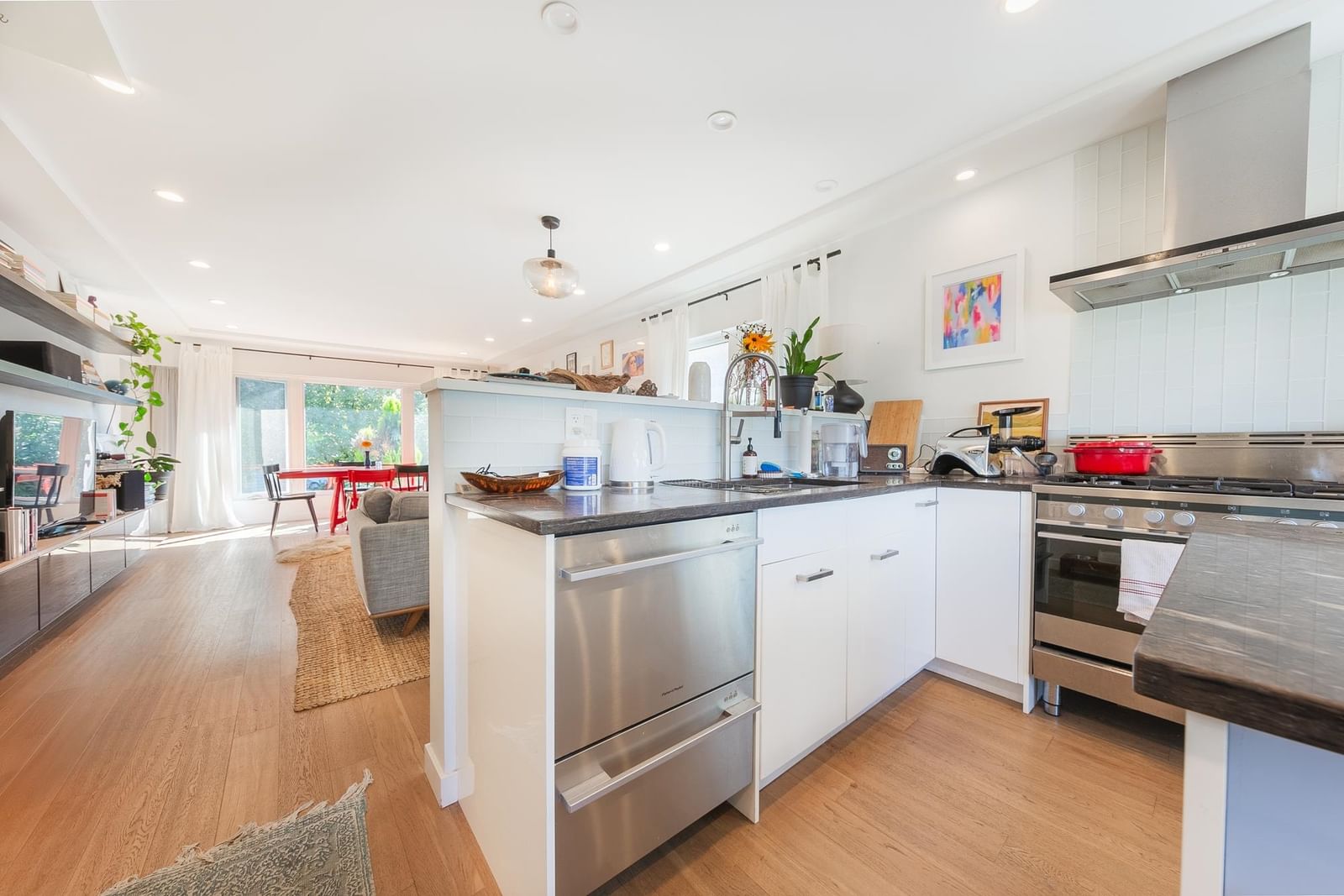 Listing Image 10