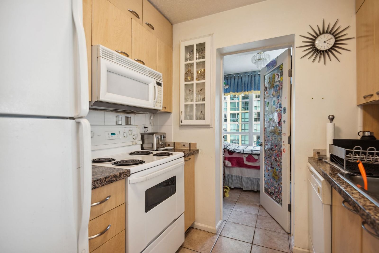 Listing Image 12