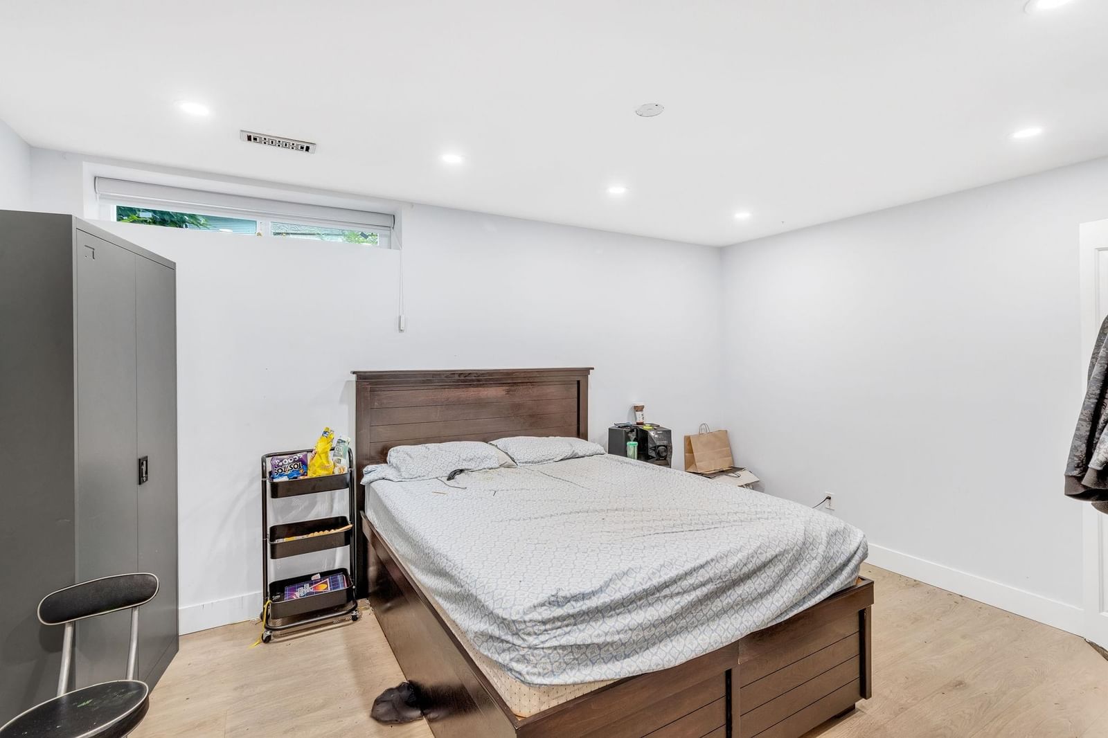 Listing Image 33