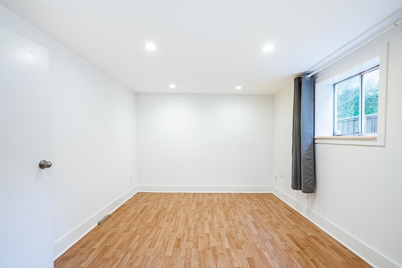 Listing Image 33