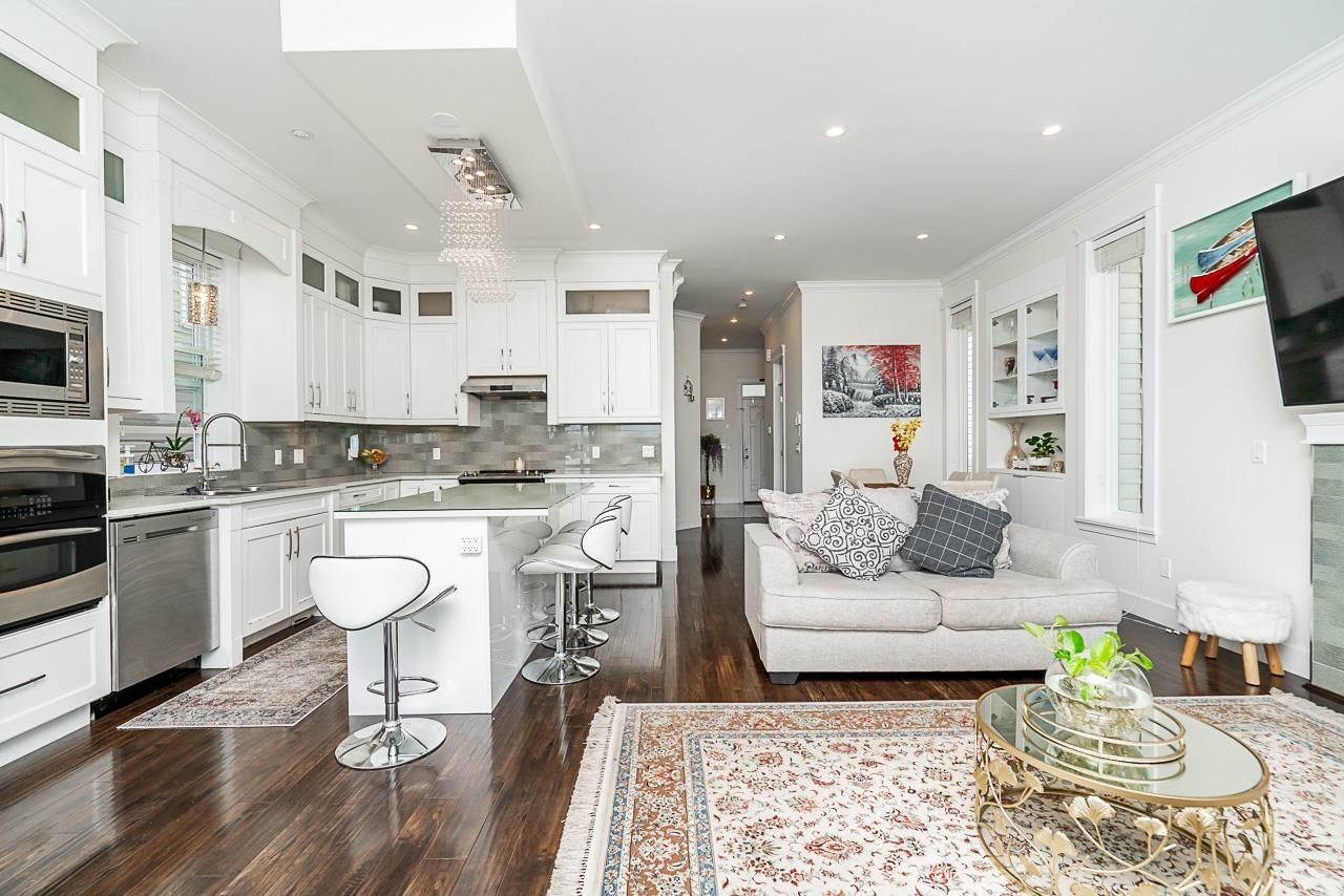 Listing Image 10