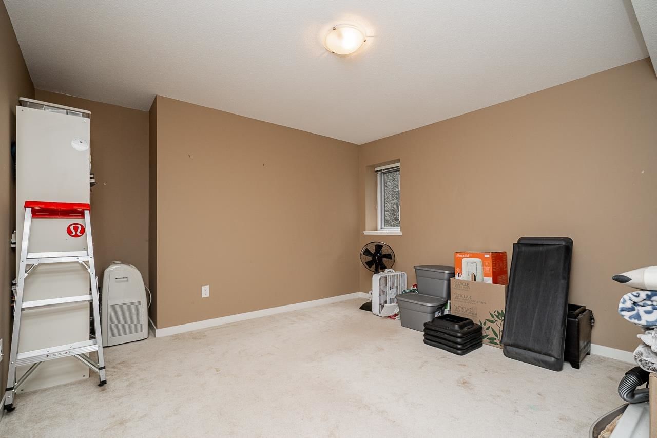 Listing Image 28