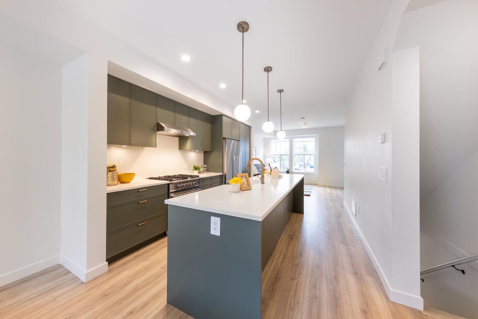 Listing Image 19