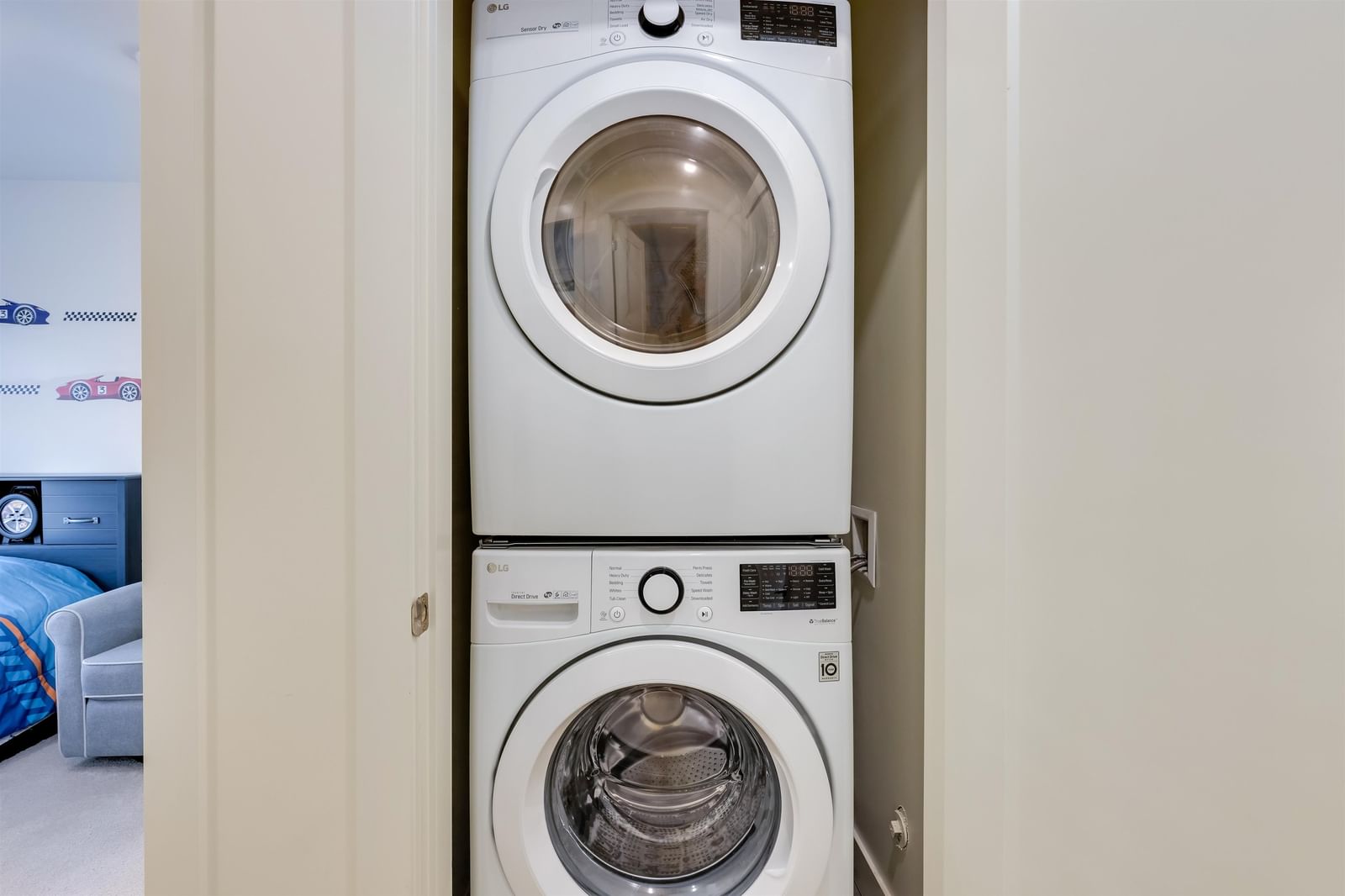 Listing Image 22