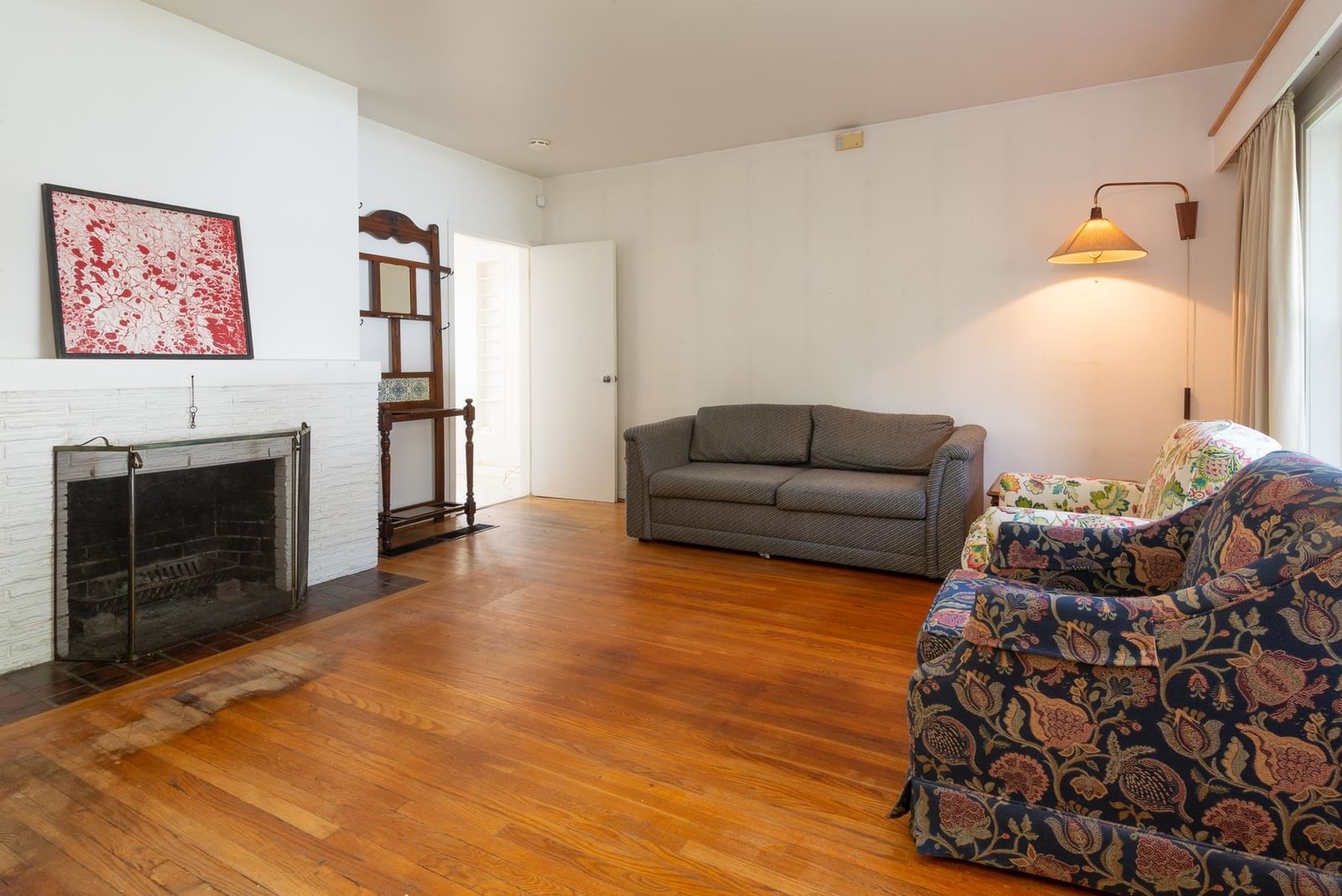 Listing Image 8